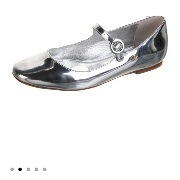Larroude Silver Dress Shoes with Modern Metallic Finish - Picture 2 of 6